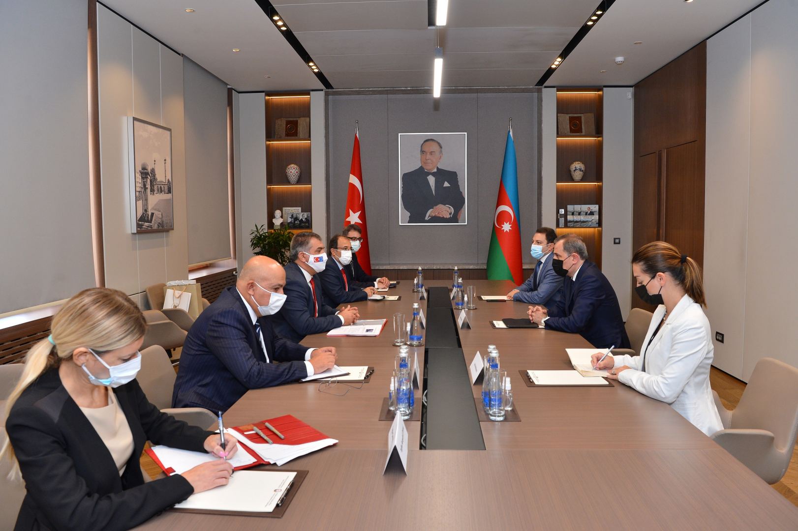 Azerbaijani FM, Turkish Deputy FM discuss co-op (PHOTO)