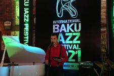 Яркое звучание, драйв и энергия – музыканты из Турции и Люксембурга исполняют джаз в Баку (ВИДЕО/ФОТО)