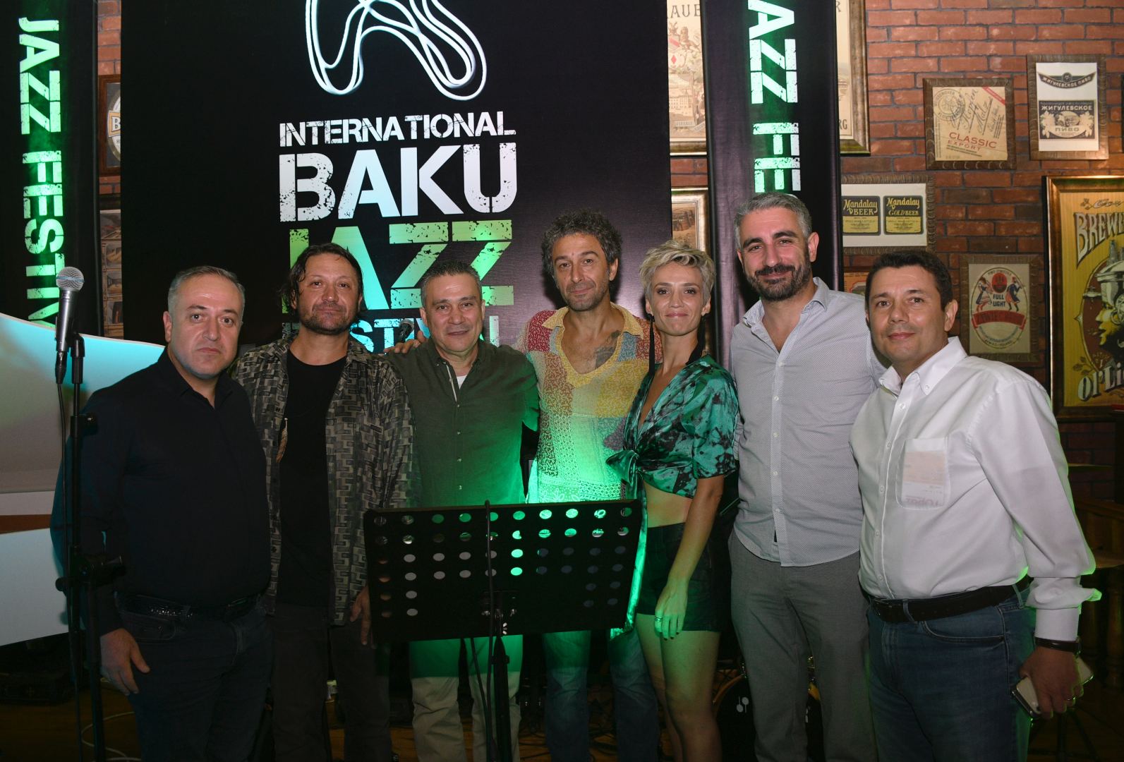 Девушка в джазе: турецкая певица Синем Исламоглу завораживает и манит в Баку (ВИДЕО/ФОТО)