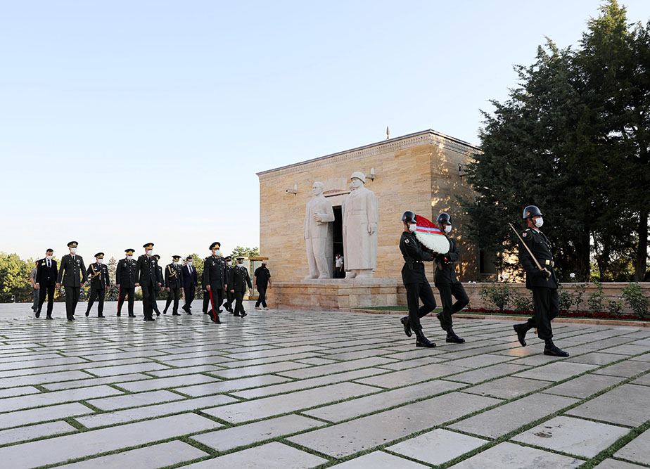 Chief of General Staff of Azerbaijani Army visits mausoleum of Ataturk in Ankara (PHOTO)