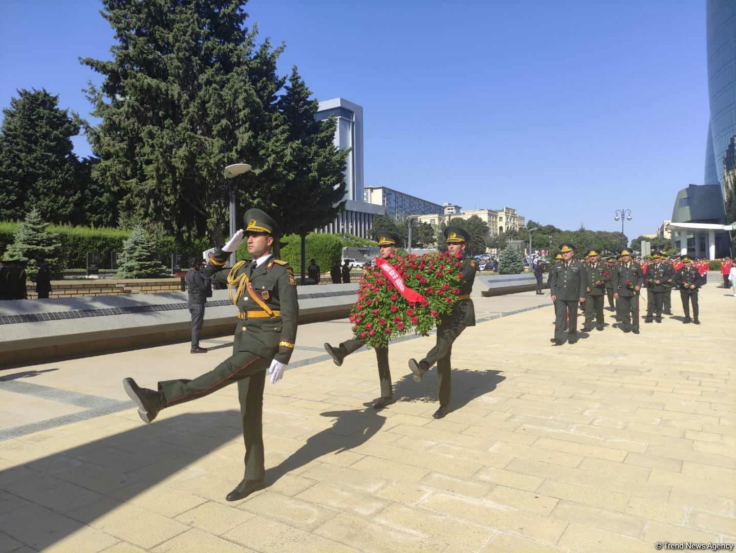 Проходят шествия в связи со 103-й годовщиной освобождения Баку от большевистско-дашнакской оккупации (ФОТО)