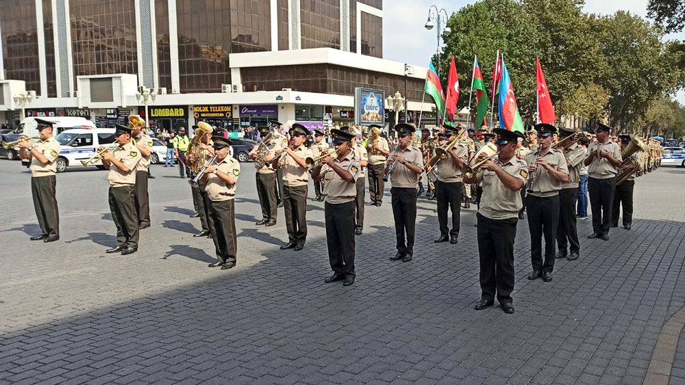 В азербайджанской армии прошли мероприятия, приуроченные к 103-й годовщине освобождения Баку от оккупации (ФОТО)