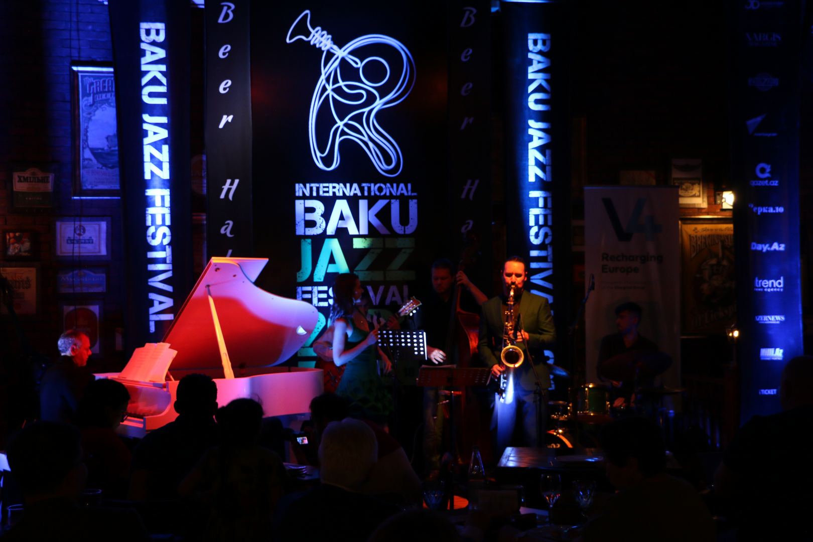 "Джаз Солнца" в Баку - яркие импровизации Анны Кашиной (ФОТО/ВИДЕО)