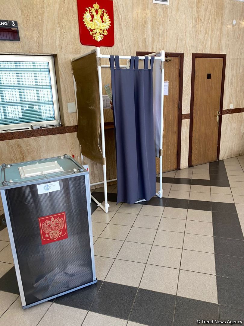 В посольстве России в Баку проходит голосование в связи с выборами в Госдуму (ФОТО)