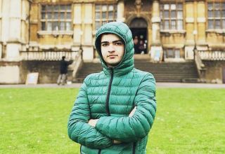 Познакомьтесь с выпускником средней школы British School в Баку (ФОТО)