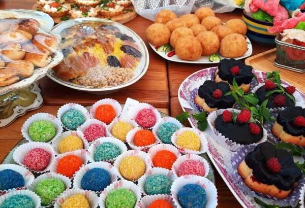 Аппетитными блюдами в Баку отметили Всемирный день риса (ФОТО)
