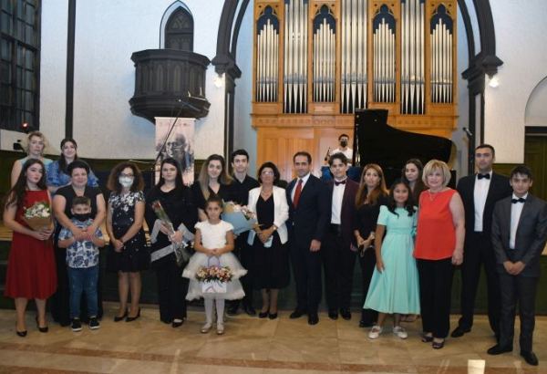 Миссия молодого поколения – яркий концерт в Баку (ФОТО)