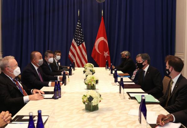 Чавушоглу обсудил с госсекретарем США ситуацию на Кавказе