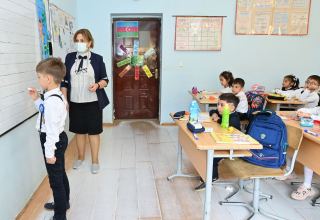 Названа дата начала приема в первые классы школ в Азербайджане