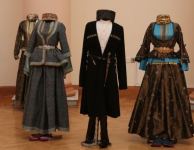 Представлены стандарты азербайджанской национальной одежды (ФОТО)