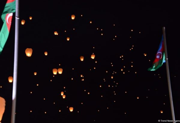 3,000 sky lanterns launched from Memorial Complex of Patriotic War in Baku