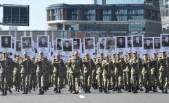 President Ilham Aliyev, First Lady Mehriban Aliyeva join march to pay tribute to memory of Azerbaijani martyrs of second Karabakh war (PHOTO/VIDEO)