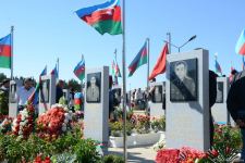 Азербайджанский народ чтит память своих шехидов (ФОТО)