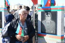 Azerbaijani people paying tribute to memory of martyrs  (PHOTO)