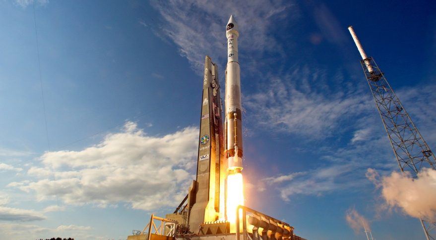 В США запустили ракету-носитель Atlas V с военными спутниками