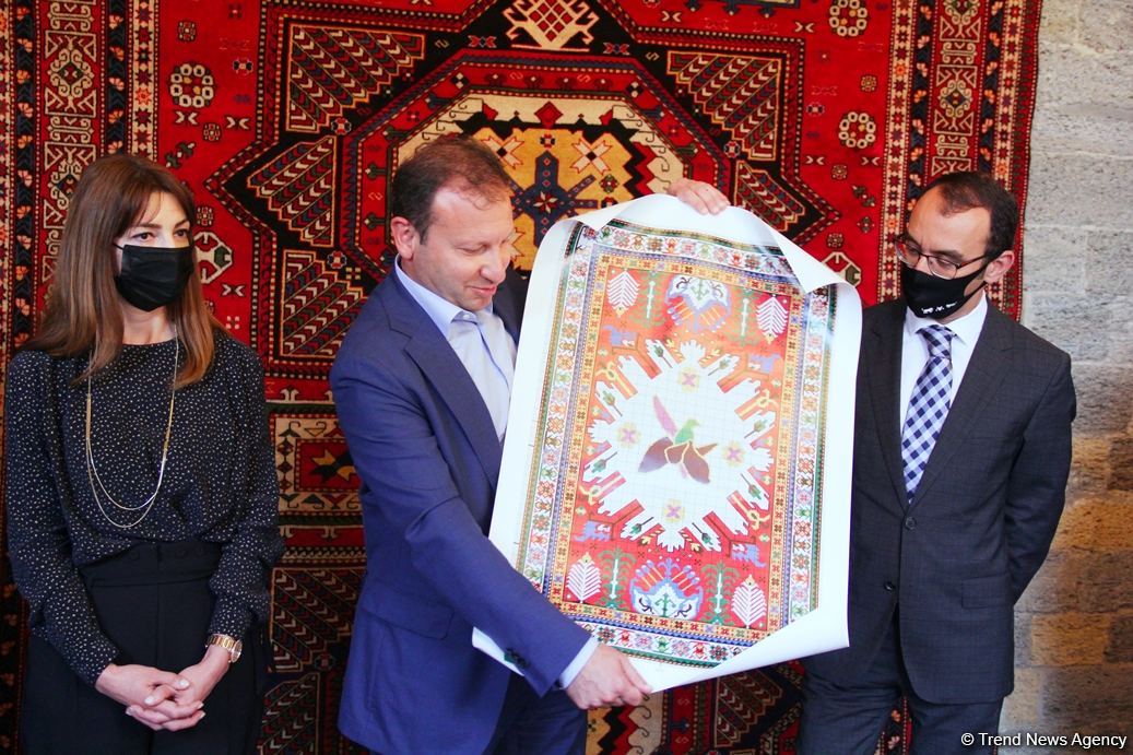 Стартовал уникальный проект! Во всем Азербайджане будут ткать один ковер "Карабах"  (ФОТО)