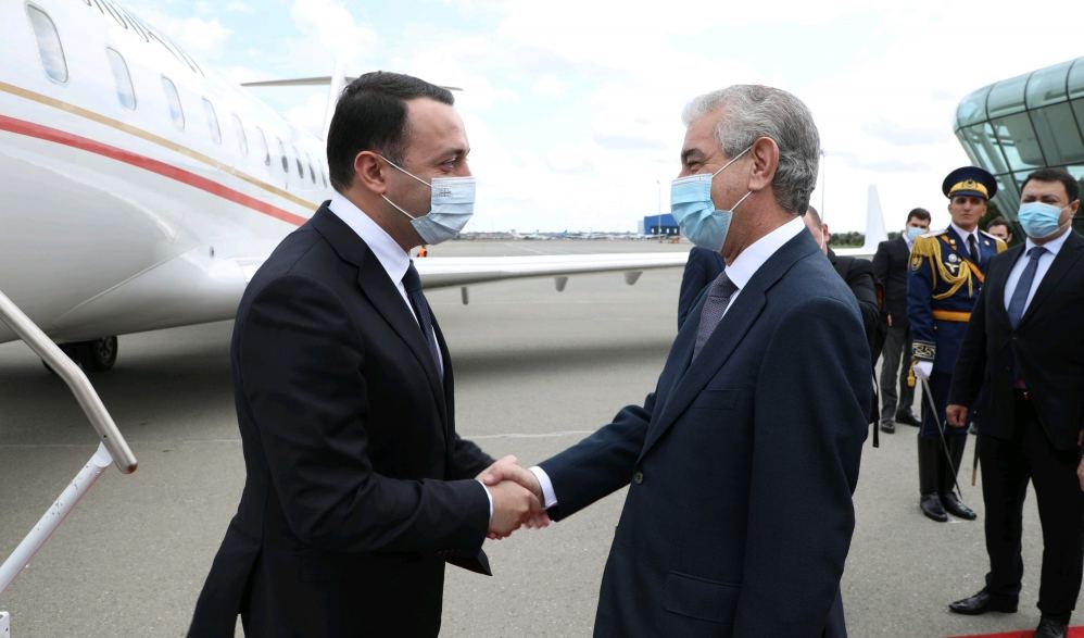 Премьер Грузии прибыл с визитом в Азербайджан (ФОТО)
