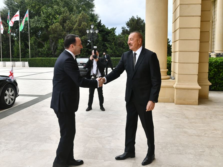 Президент Азербайджана Ильхам Алиев встретился с премьер-министром Грузии (ФОТО/ВИДЕО)