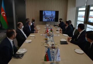 Турецкий холдинг намерен наладить сотрудничество с портом Баку (ФОТО)