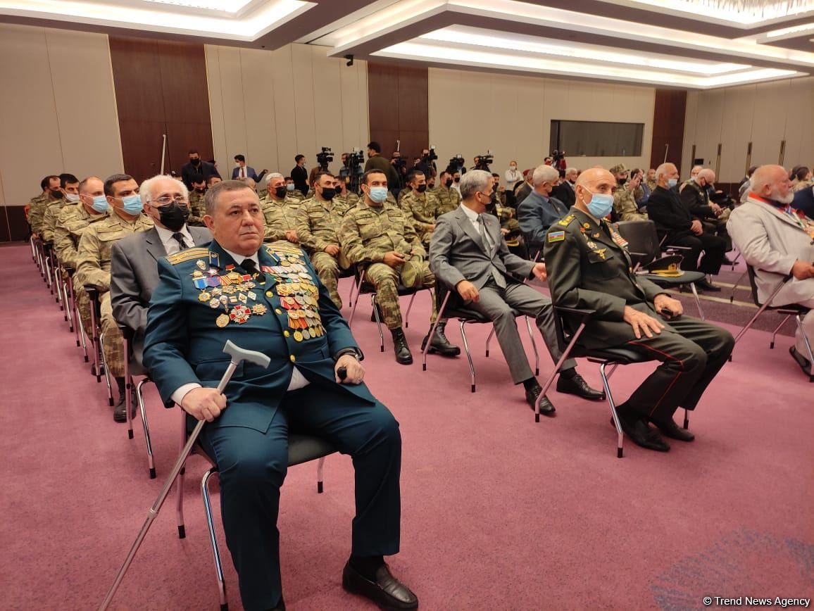 Bakı Konqres Mərkəzində “Nəsillərin görüşü” adlı konfrans keçirilib (FOTO)