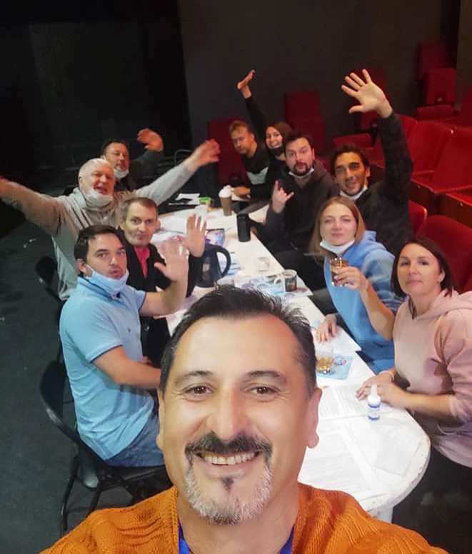 "Скверный анекдот" азербайджанского режиссера в Новосибирске: Это стало живительной влагой! (ФОТО)