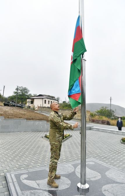 President Ilham Aliyev raises Azerbaijani flag in Talish village of Tartar district (PHOTO)