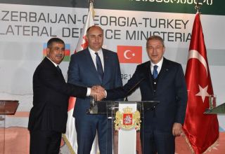 Министры обороны Азербайджана, Турции и Грузии провели пресс-конференцию (ФОТО)