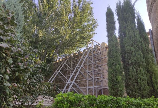В Баку завершается реставрация крепостных стен Ичеришехер (ФОТО)