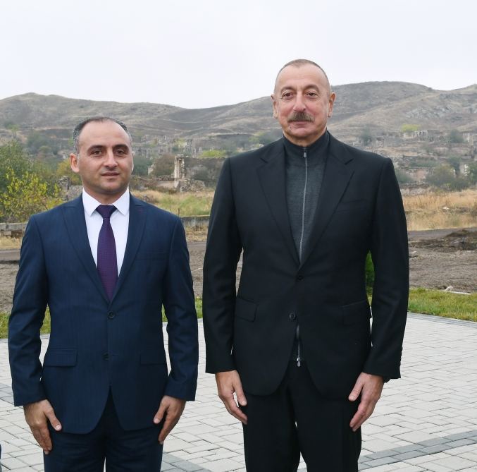 Президент Ильхам Алиев встретился с представителями общественности Джебраильского района,  заложил фундамент мемориального комплекса и дал старт восстановлению города Джебраил (ФОТО)
