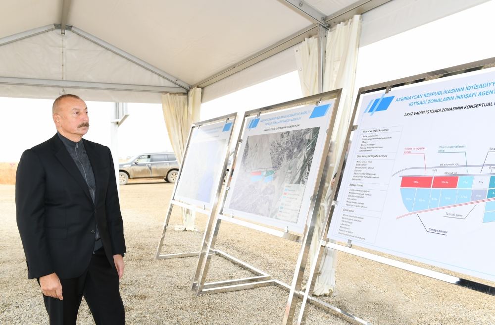 Президент Ильхам Алиев заложил фундамент промышленного парка «Экономическая зона Аразская долина» в Восточно-Зангезурском экономическом районе (ФОТО/ВИДЕО)