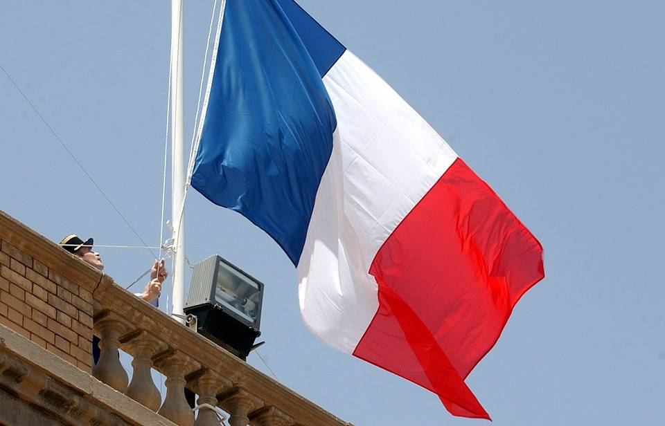 Минфин Франции опубликует список компаний, владеющих замороженной недвижимостью
