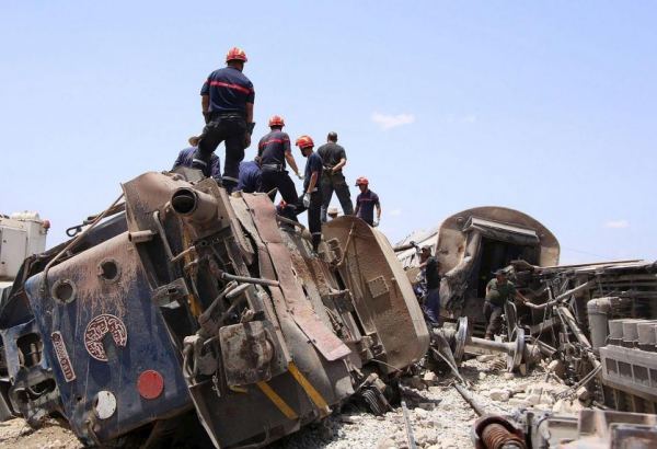 В Тунисе столкнулись два поезда