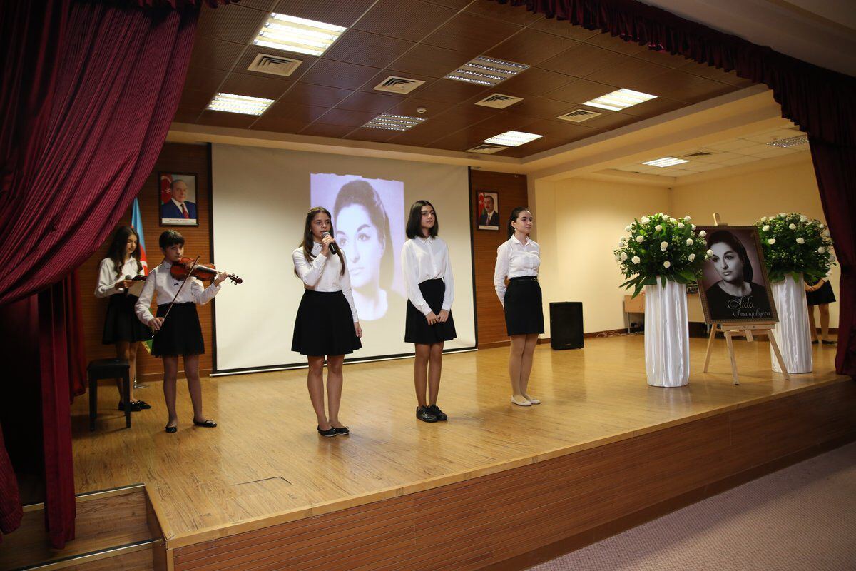 В Сабаильском районе почтили память выдающегося востоковеда Аиды Имангулиевой (ФОТО)