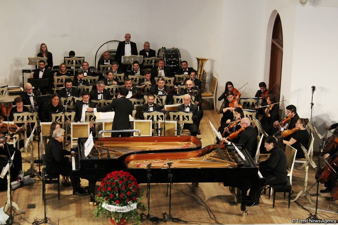 Лучшие артисты Азербайджана провели грандиозный концерт в честь 100-летия БМА (ФОТО/ВИДЕО)