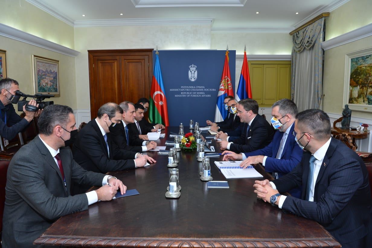 Azerbaijan, Serbia mutually lift visa requirements (PHOTO)