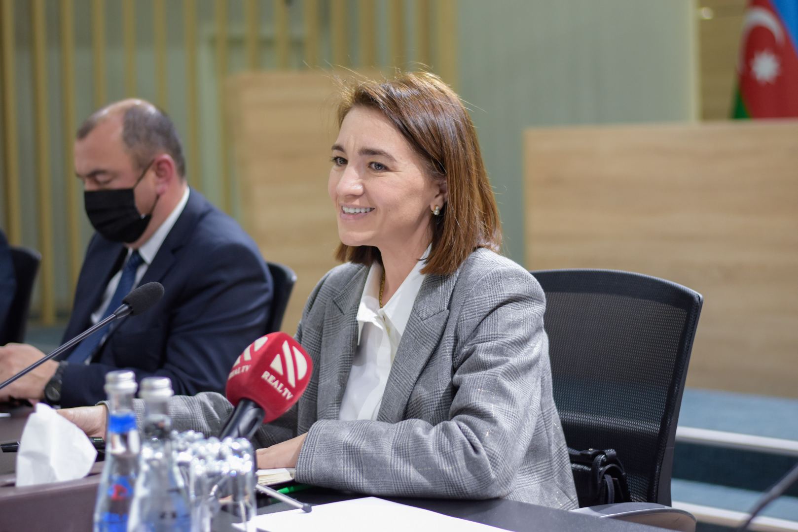 В Фонде возрождения Карабаха состоялась встреча, посвященная обмену мнениями по устранению ущерба, нанесенного окружающей среде, и восстановлению экологического баланса в Карабахе (ФОТО)