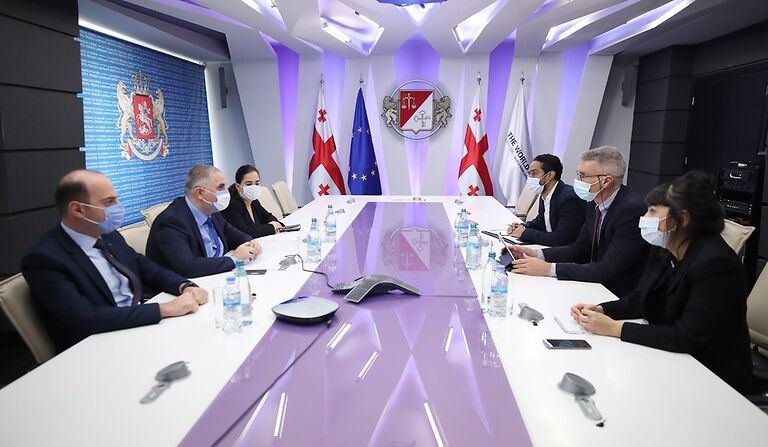Georgian Finance Minister, WB meet