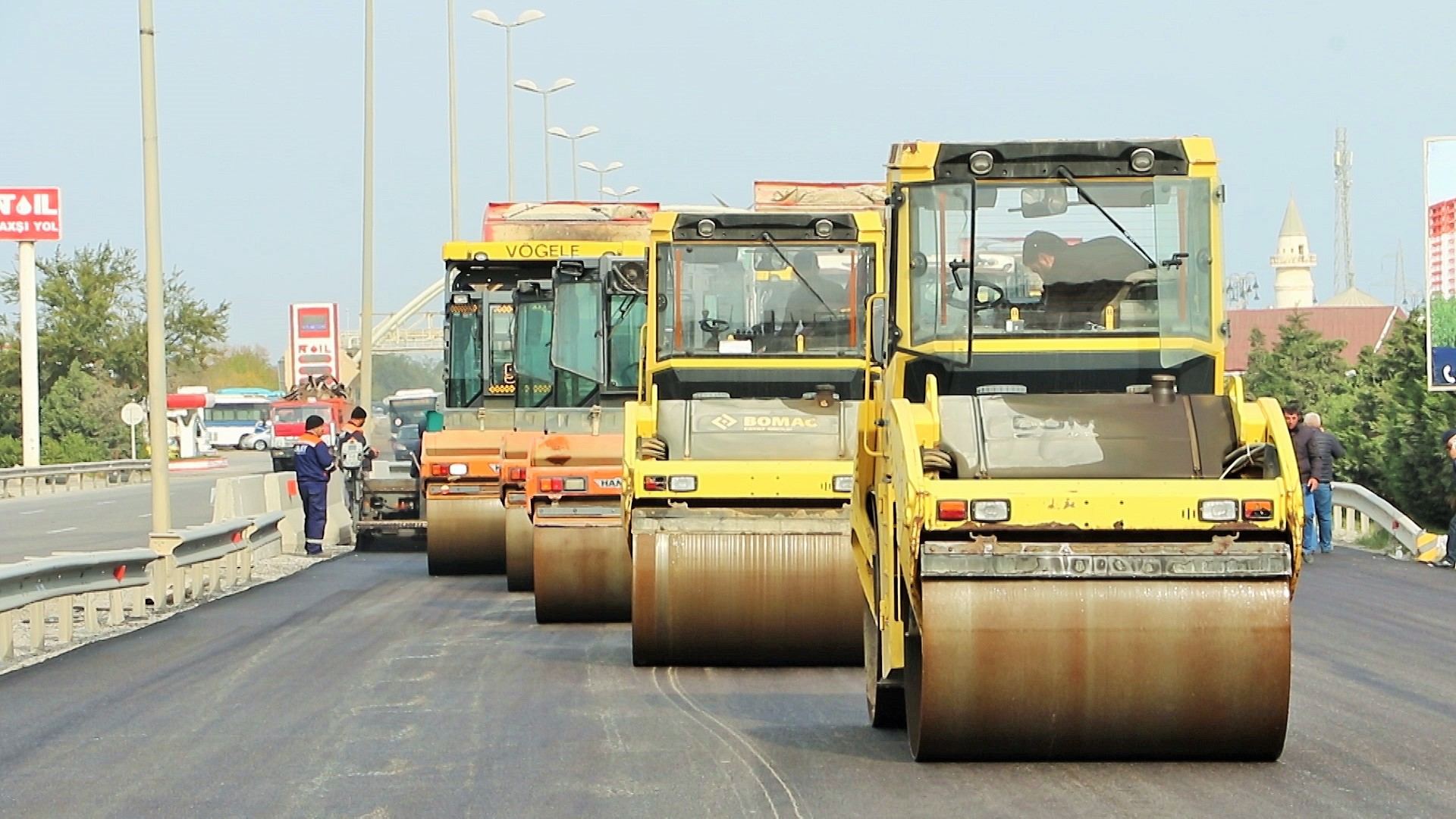 Bakı-Quba yolunun 16-30-cu km-lik hissəsində aparılan təmir işləri yekunlaşır (FOTO) - Gallery Image