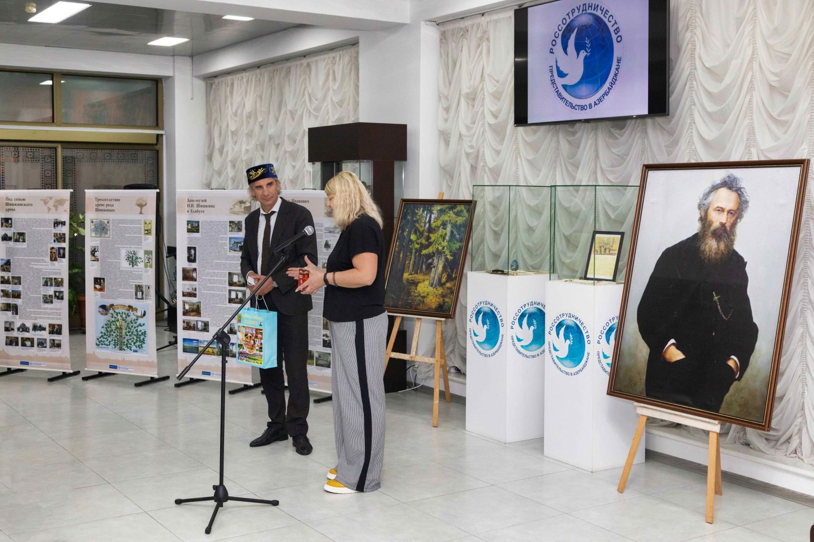 Работы прославленного русского художника Ивана Шишкина представлены в Баку (ФОТО)