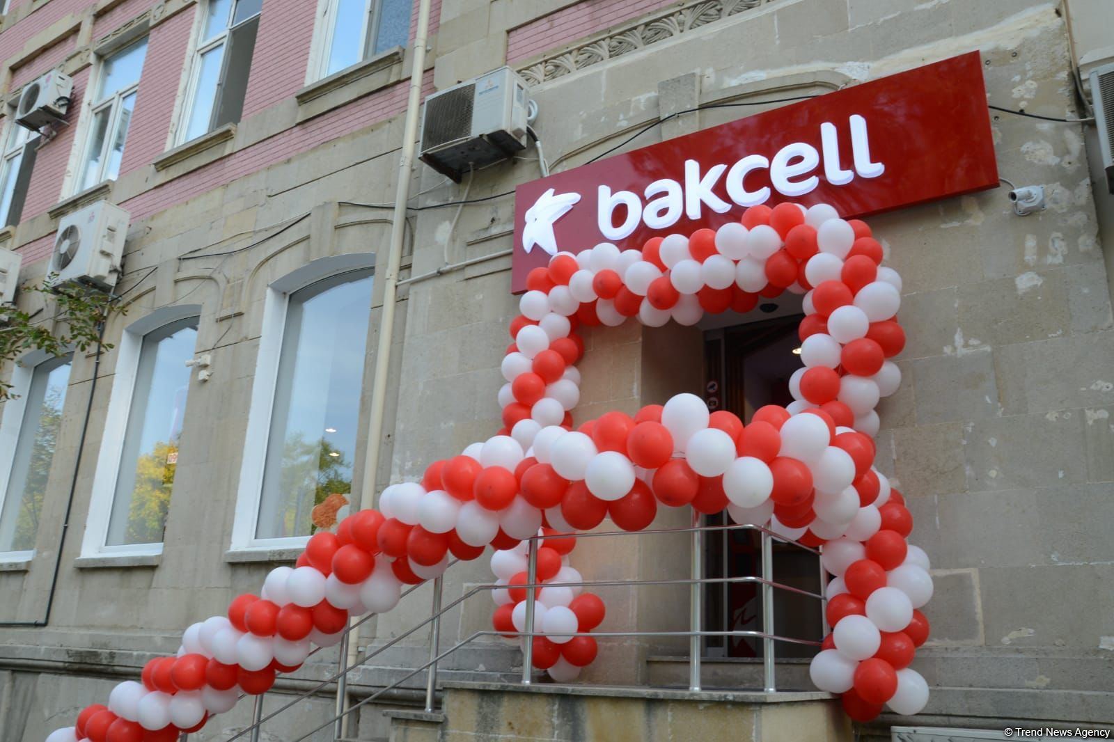 В Баку состоялось открытие нового концептуального магазина Bakcell (ФОТО)