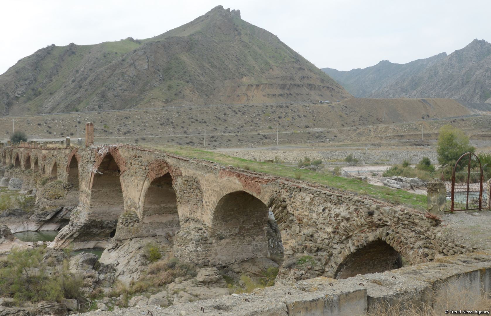 Азербайджан и Иран обсудили вопрос совместного восстановления Худаферинского моста (ФОТО)
