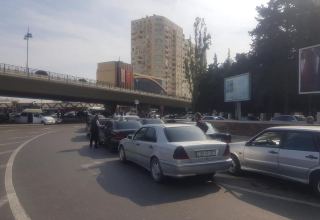 Управление дорожной полиции города Баку будет пристально следить за водителями, паркующимися на тротуарах (ФОТО/ВИДЕО)