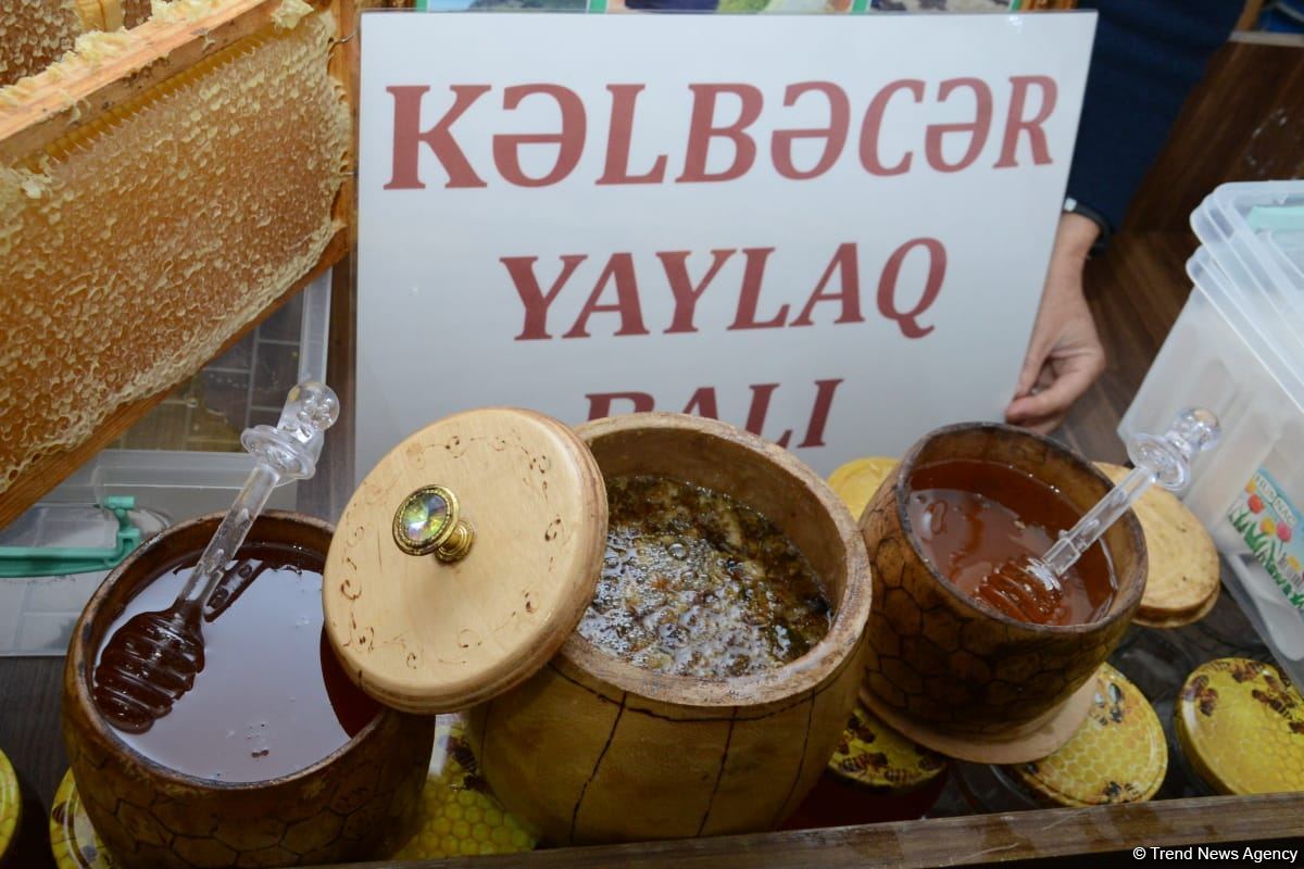 Kəlbəcər və Laçın balı Bakıda yarmarkada - Qiymətlər (FOTO)