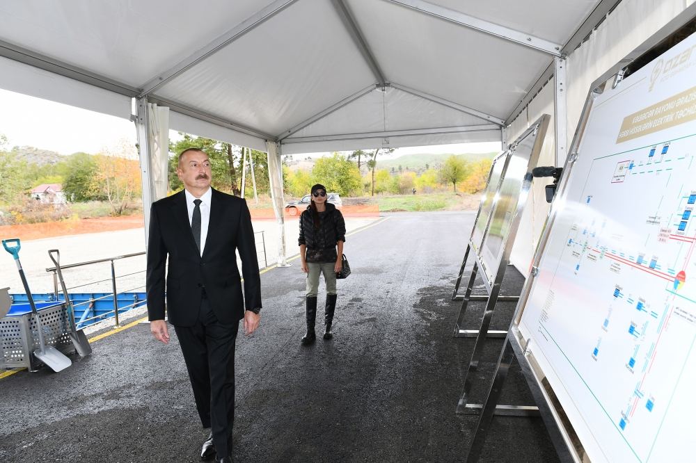 Президент Ильхам Алиев и Первая леди Мехрибан Алиева приняли участие в церемонии закладки фундамента цифровой подстанции в Зангилане (ФОТО/ВИДЕО)