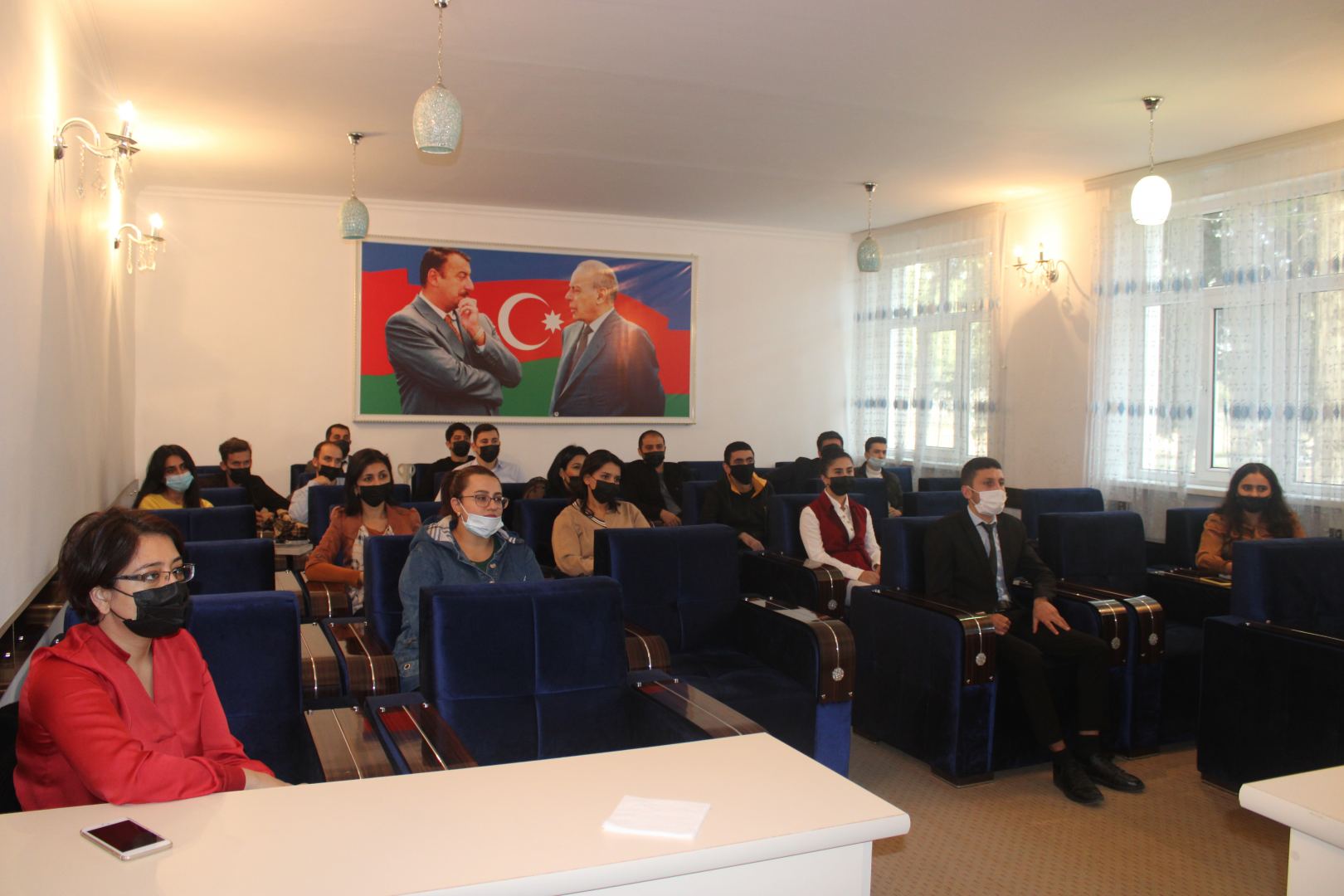 MDU-nun türkiyəli professoru magistrantlarla görüşüb (FOTO)