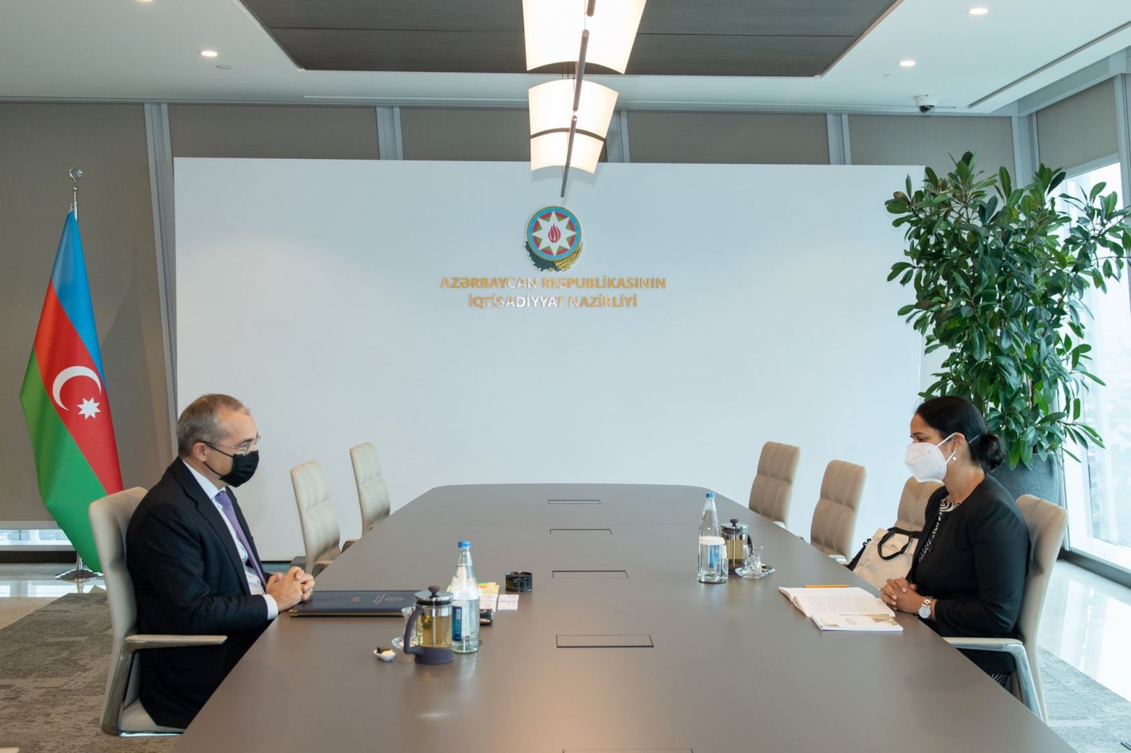 Azerbaijan, WB discuss possible co-op in restoration of liberated lands (PHOTO)