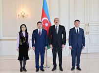 President Ilham Aliyev receives newly appointed ambassador of Kyrgyz Republic (PHOTO/VIDEO)
