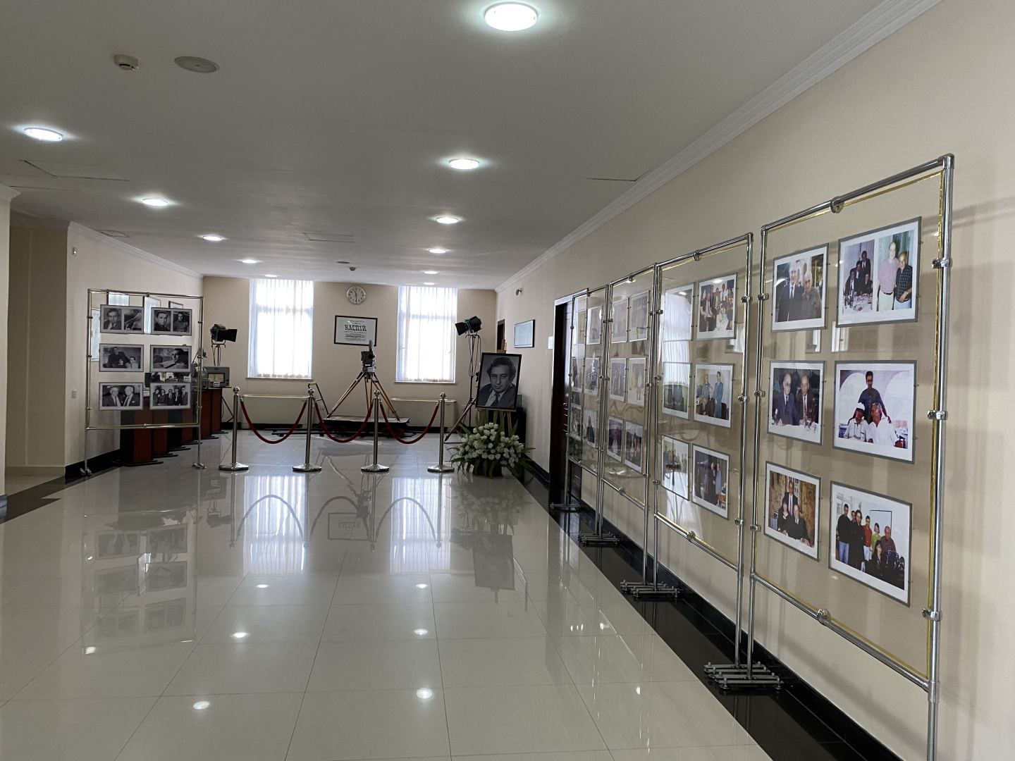 В Госфильмофонде Азербайджана проходит выставка памяти Эмина Сабитоглу (ФОТО)