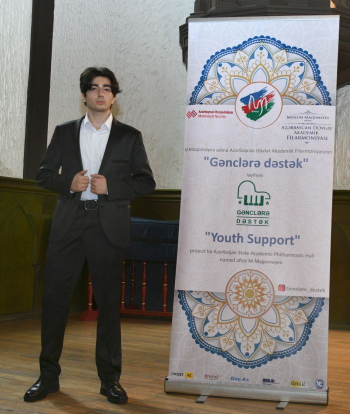 Классическую музыку нельзя превращать в погоню за деньгами – советы всемирно известных вокалистов юным азербайджанцам (ФОТО)