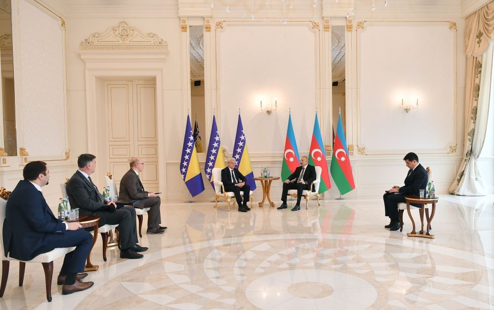 Президент Ильхам Алиев встретился с членом Президиума Боснии и Герцеговины Шефиком Джаферовичем (ФОТО/ВИДЕО)